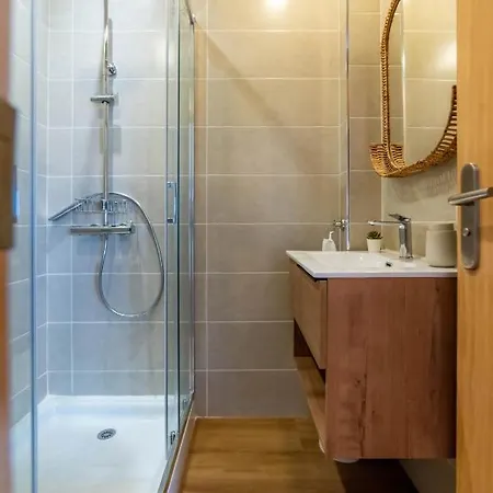 Atico Cholas By The Apartman