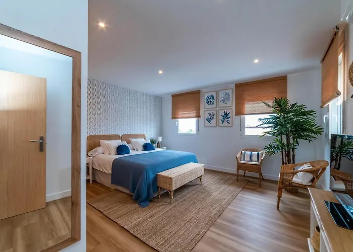 Atico Cholas By The *