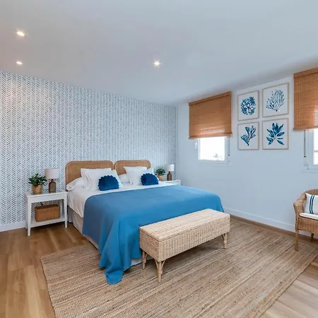 Apartament Atico Cholas By The *